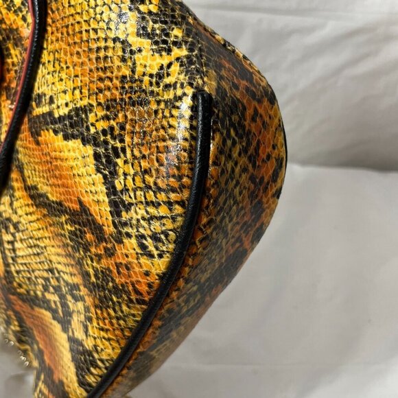 Scene snakeskin snake head crossbody purse - Picture 10 of 16